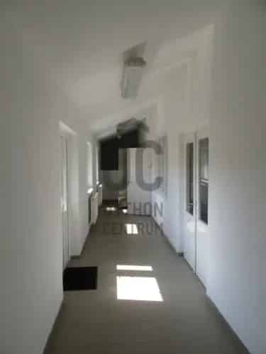 Derecskei eladó kereskedelmi ingatlan, UZ016370