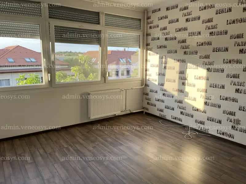 AZONNAL költözhető, kiadható, KIVÁLÓ állapotú lakás eladó Érd Központban! Befektetési célból vásárlók figyelem!
