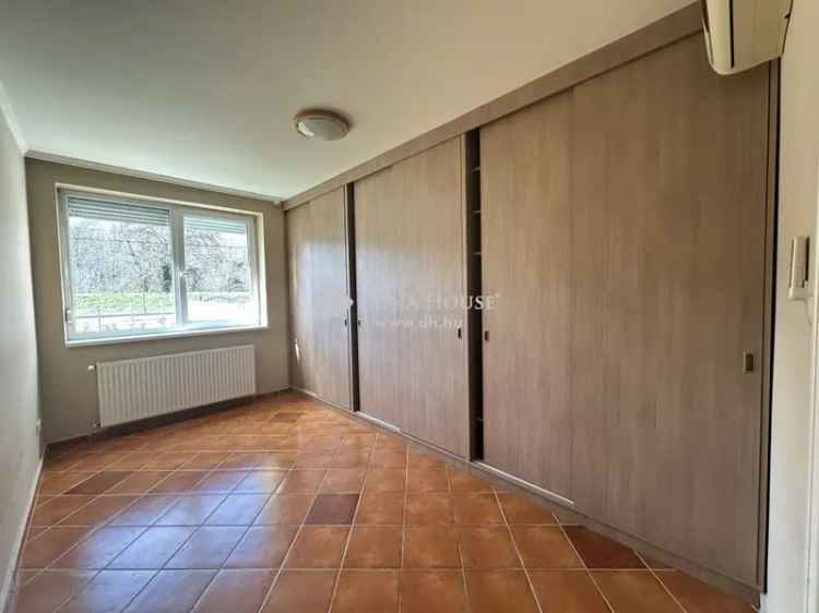 Lakás Eladó , Győr, Dunántúl