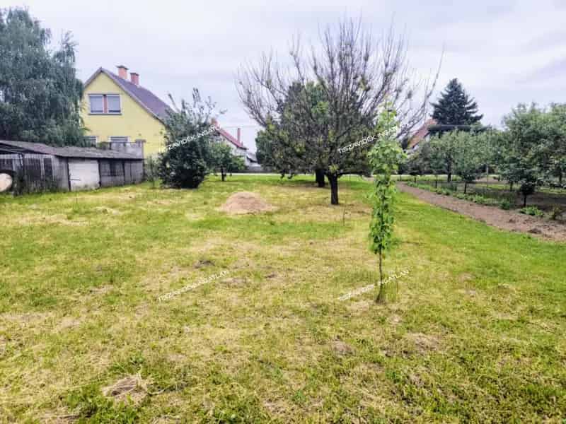 Telek Kiadó , Szolnoki járás, Alföld és Észak