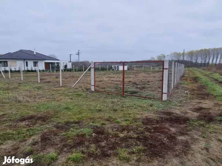 Nyírbátor építési telek eladó - 982 m2 összközműves