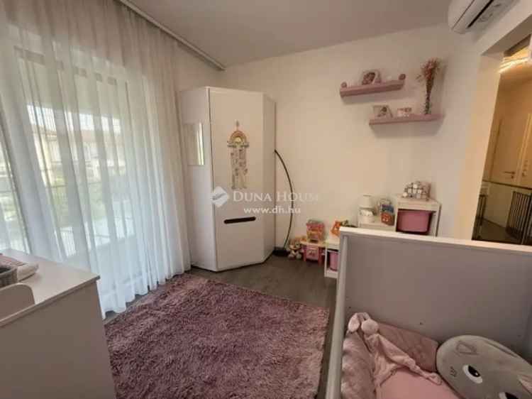 Ház Kiadó , Dunakeszi járás, Közép-Magyarország