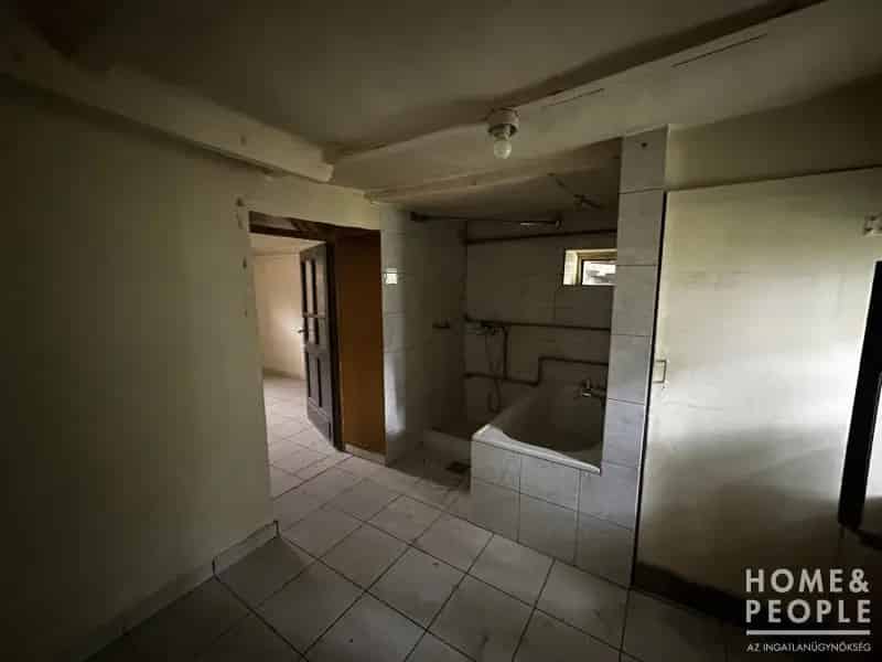 Eladó családi ház Székkutason 125 m2 2 1 szoba