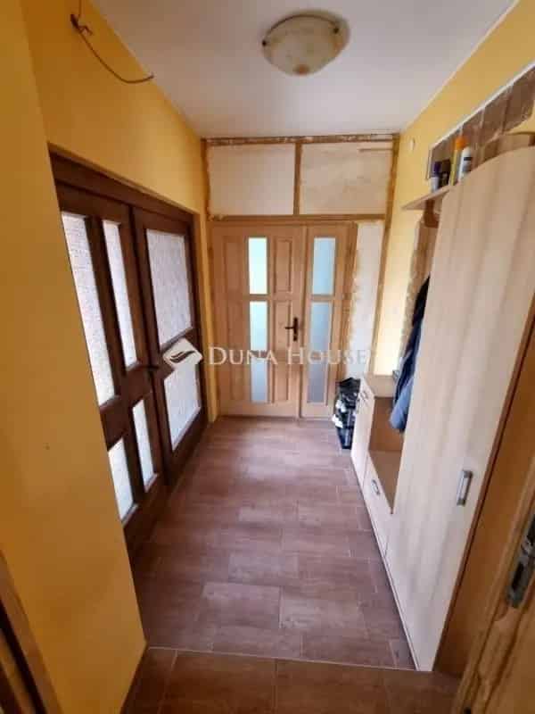 Ház Kiadó , Ajkai járás, Dunántúl