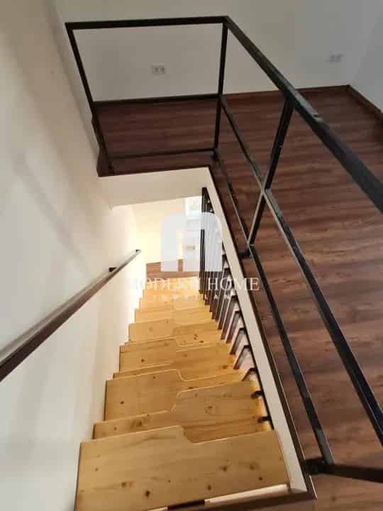 Ház Kiadó , Székesfehérvár, Dunántúl