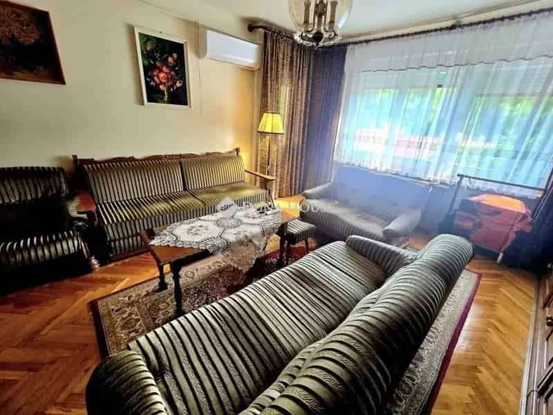 Lakás Kiadó , 9, Bajcsy-Zsilinszky utca, Pécs, Dunántúl