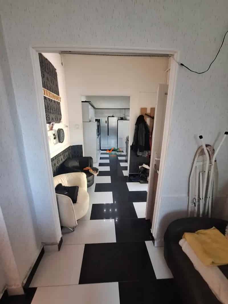 Ház Kiadó , Budapest, Közép-Magyarország