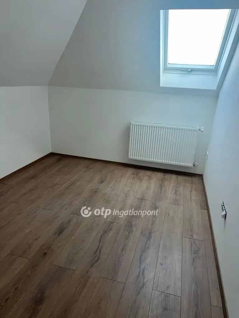 Ház Kiadó , Nyíradonyi járás, Alföld és Észak