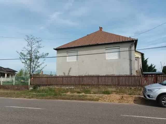 Ház Kiadó , Nyírbátor, Alföld és Észak