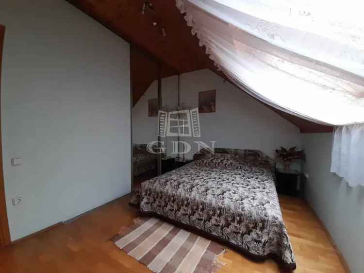 Ház Kiadó , Sajtoskál, Dunántúl