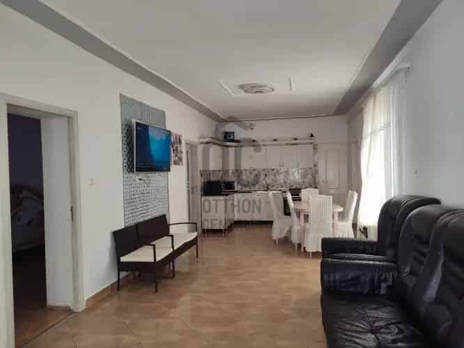 Poroszlói eladó családi ház, H486916