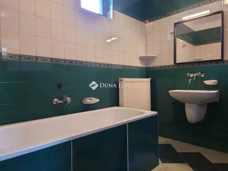 Ház Kiadó , Dunakeszi járás, Közép-Magyarország
