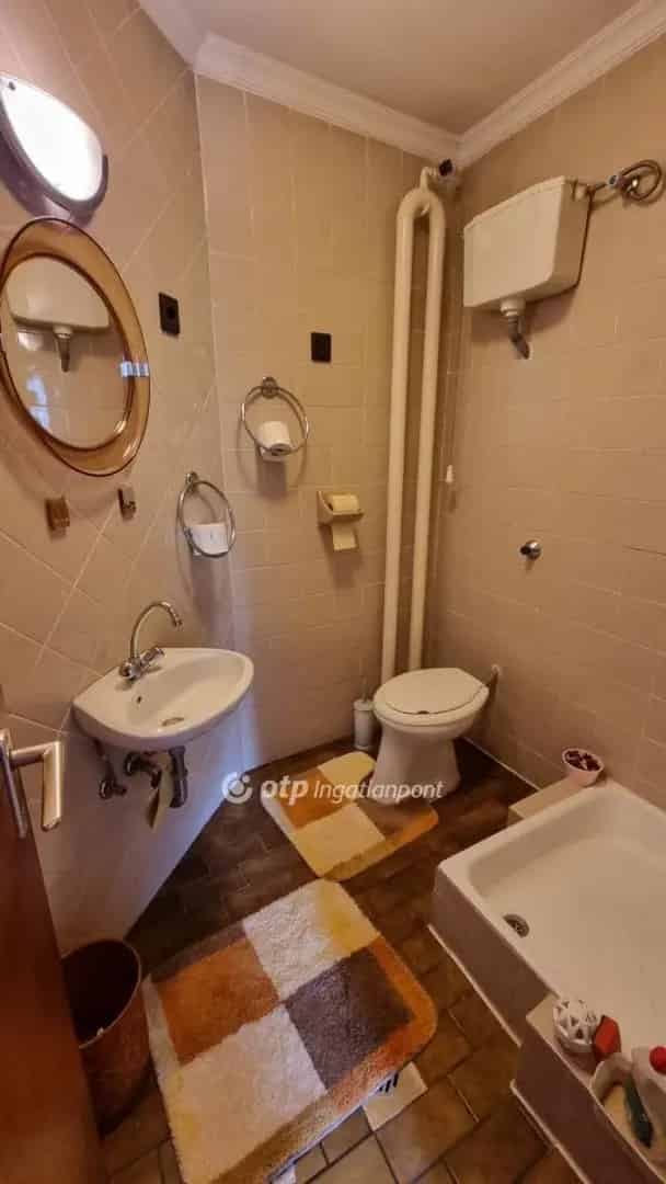 Ház Kiadó , Budapest, Közép-Magyarország