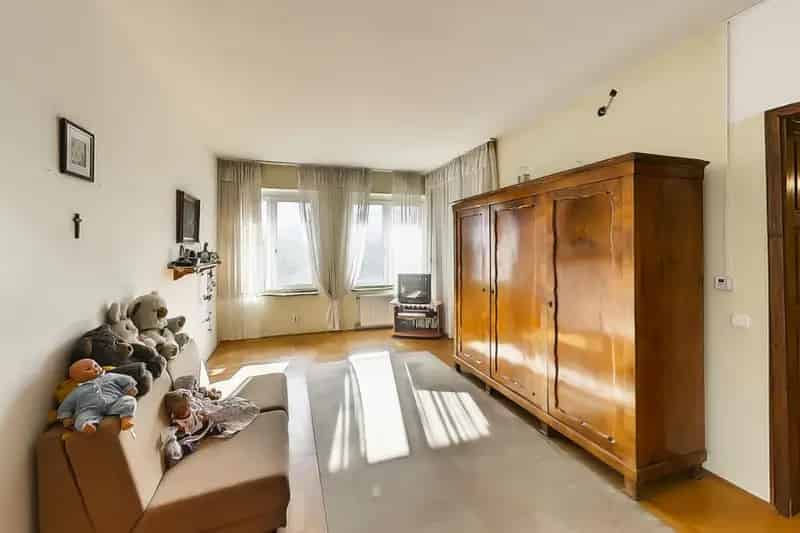 Ház Kiadó , Budapest, Közép-Magyarország