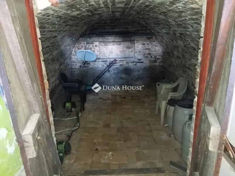 Ház Kiadó , Esztergomi járás, Dunántúl