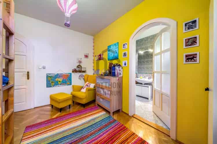 Budapest III. kerületi eladó családi ház, DHZ091558