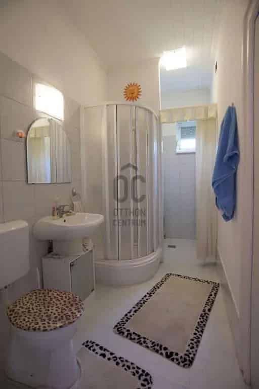 Ház Kiadó , Gödöllői járás, Közép-Magyarország