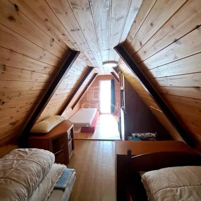 Ház Kiadó , Balatonalmádi járás, Dunántúl
