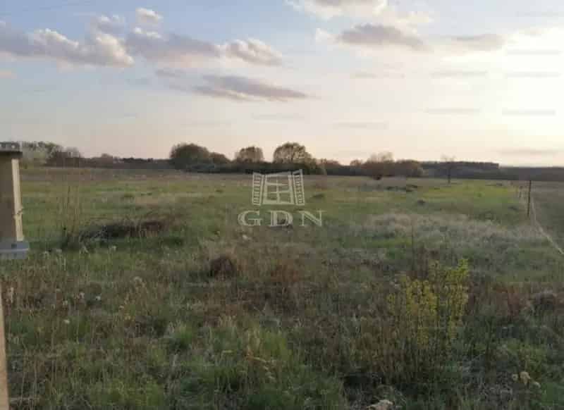 Telek Kiadó , Gyöngyösfalu, Dunántúl
