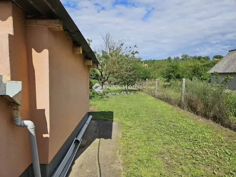 Telek Eladó , Szomód, Dunántúl