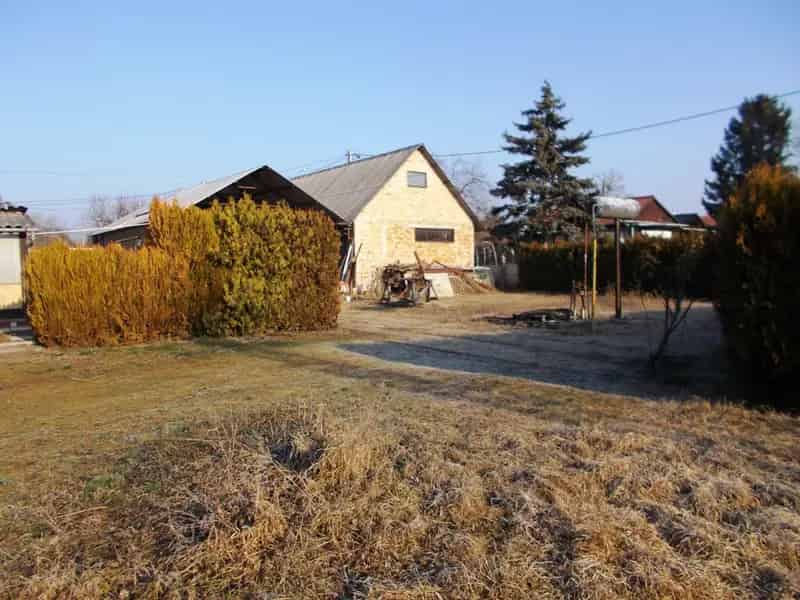 Telek Kiadó , Szigetszentmiklós, Közép-Magyarország