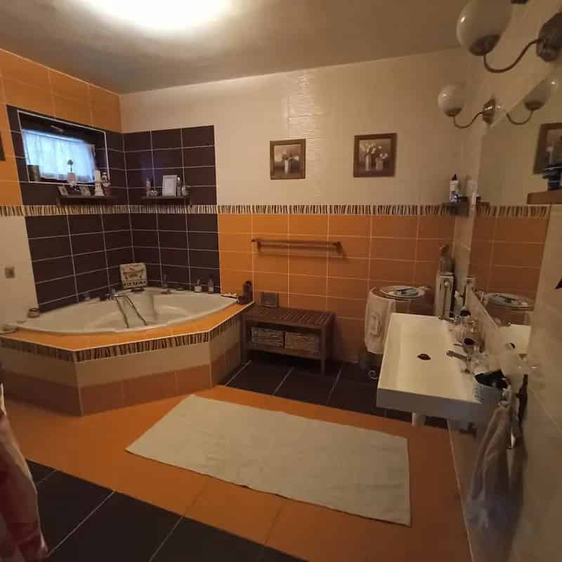Ház Kiadó , Szolnoki járás, Alföld és Észak