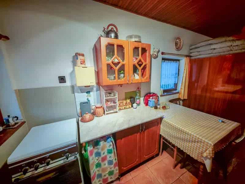 Ház Kiadó , Tatabányai járás, Dunántúl