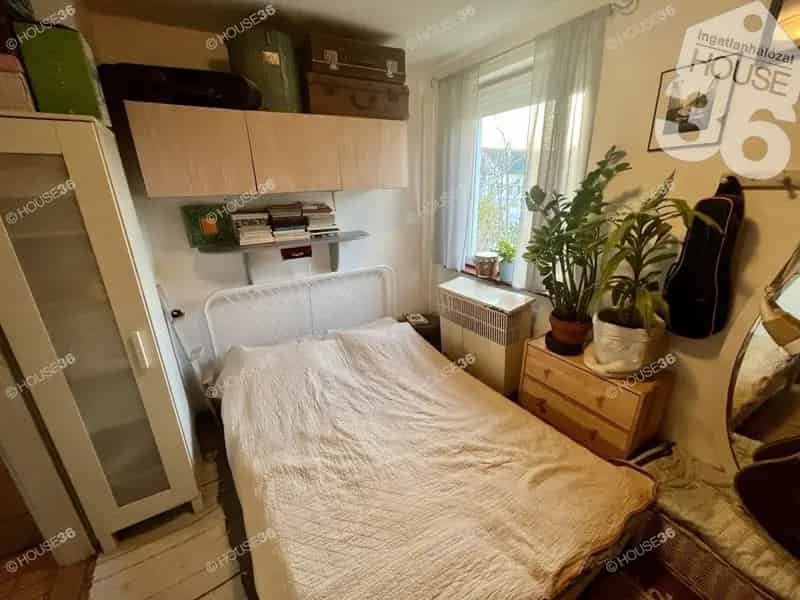 Ház Kiadó , Nagykőrösi járás, Közép-Magyarország