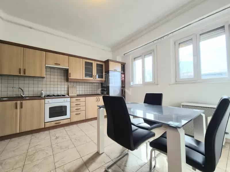 Lakás Kiadó , Budapest, Közép-Magyarország