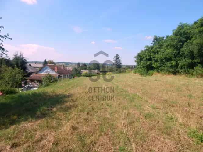 Pethőhenyei eladó telek, T025146