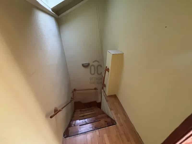 Ház Kiadó , Budapest, Közép-Magyarország