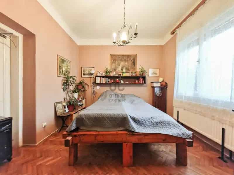 Ház Kiadó , Budapest, Közép-Magyarország
