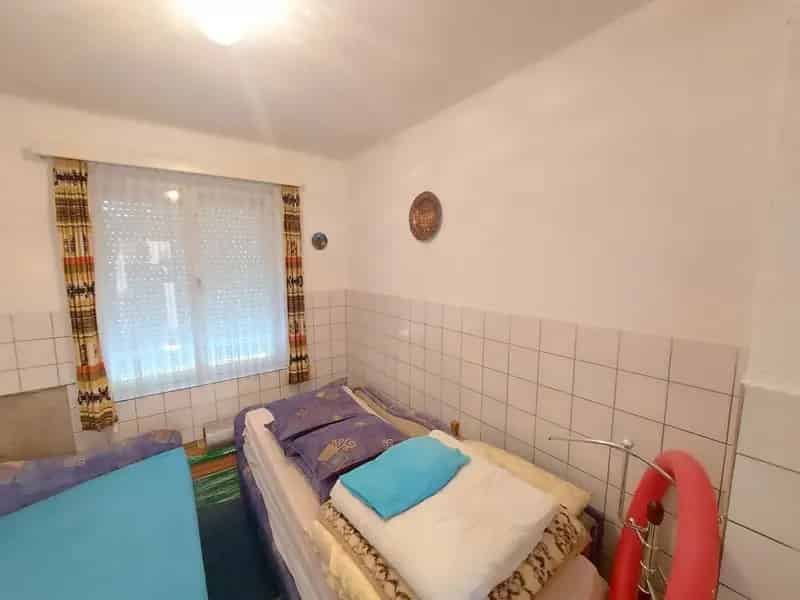 Ház Kiadó , Keszthelyi járás, Dunántúl