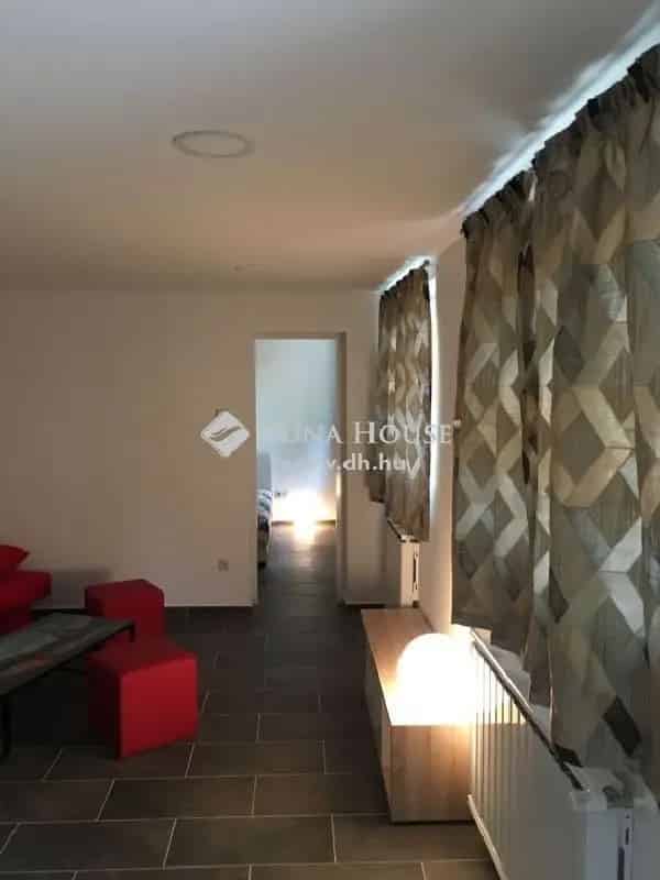 Felujitott csaladhaz a XIII keruletben 100m2 40m2
