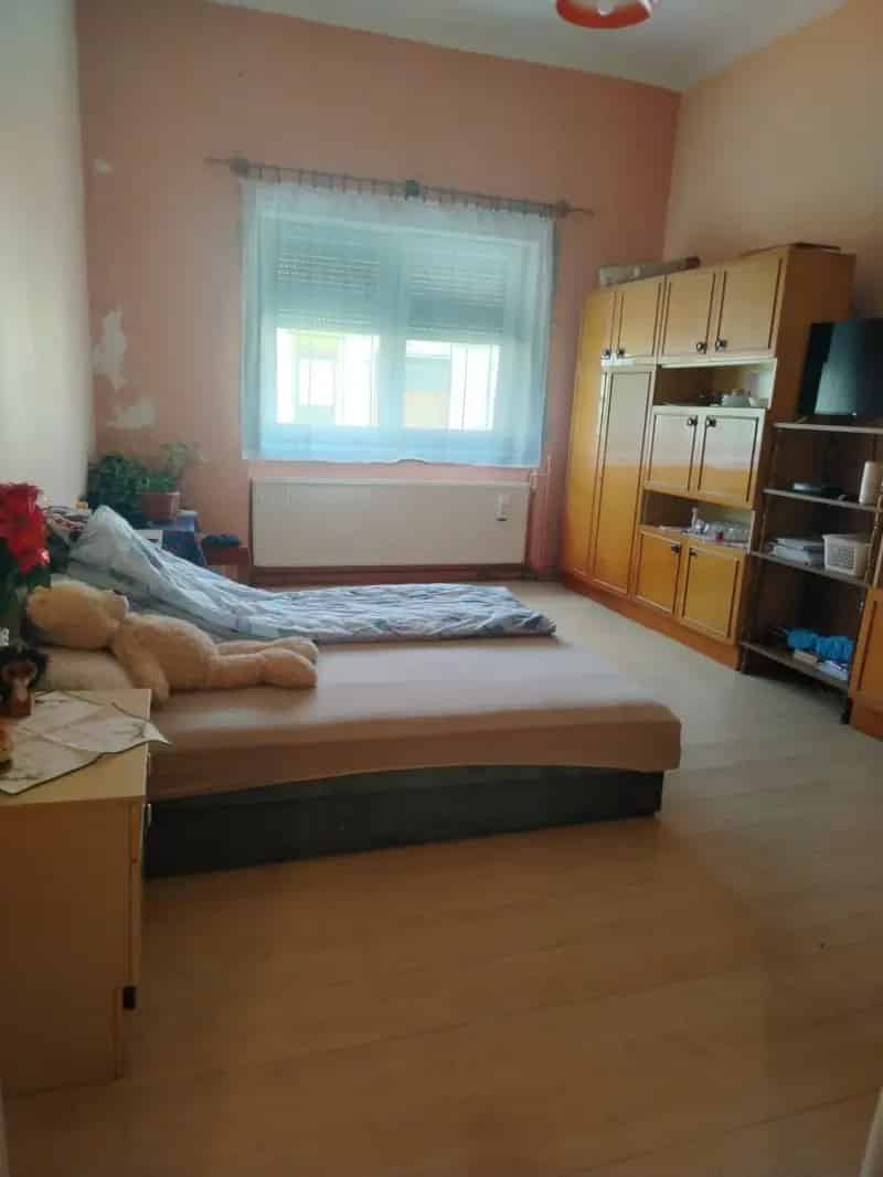 Ház Kiadó , Kaposvári járás, Dunántúl