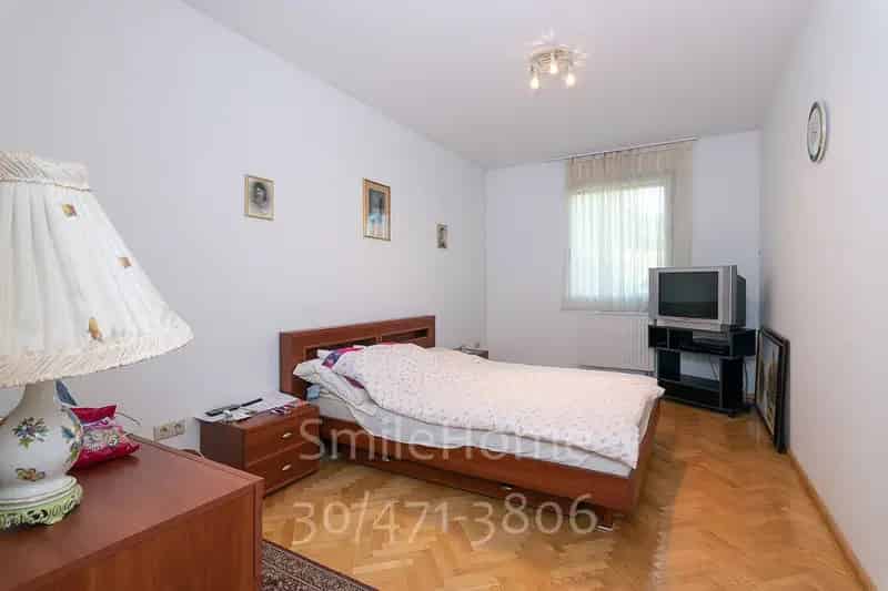 Ház Kiadó , Szombathelyi járás, Dunántúl