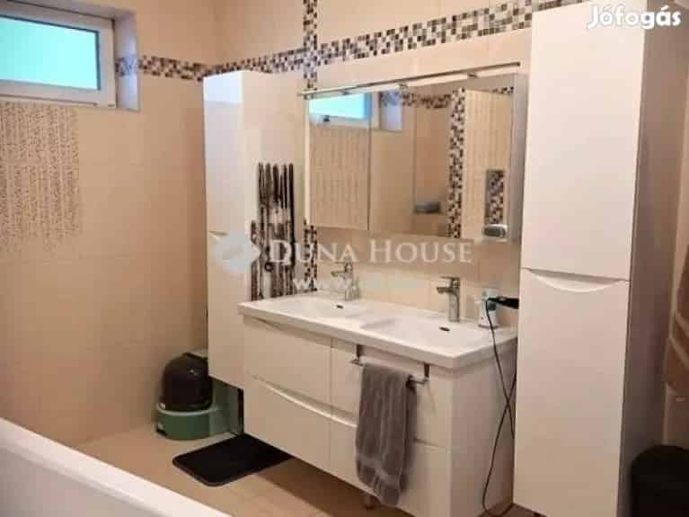 Debrecen Homokkert Penthouse 102nm 3 szoba terasszal