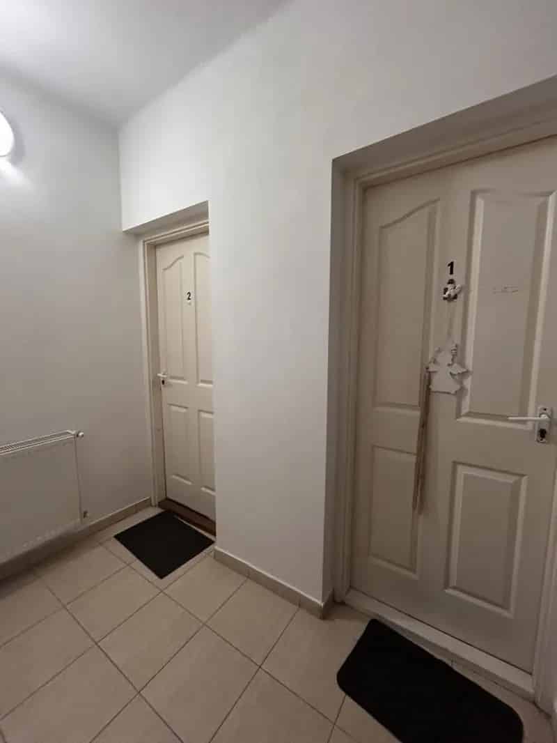 Ház Kiadó , Komáromi járás, Dunántúl