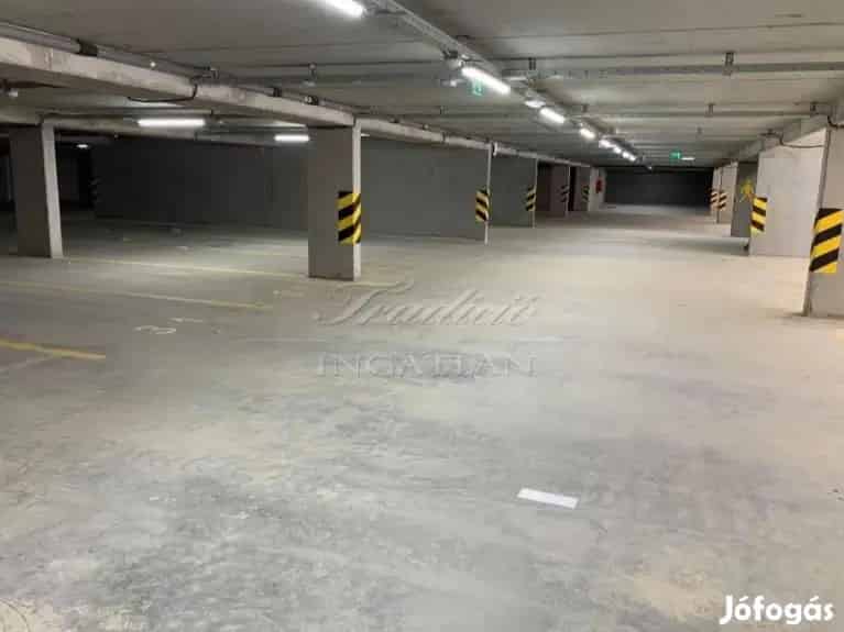 18 m2 Teremgarázs Eladó Győr Révfaluban