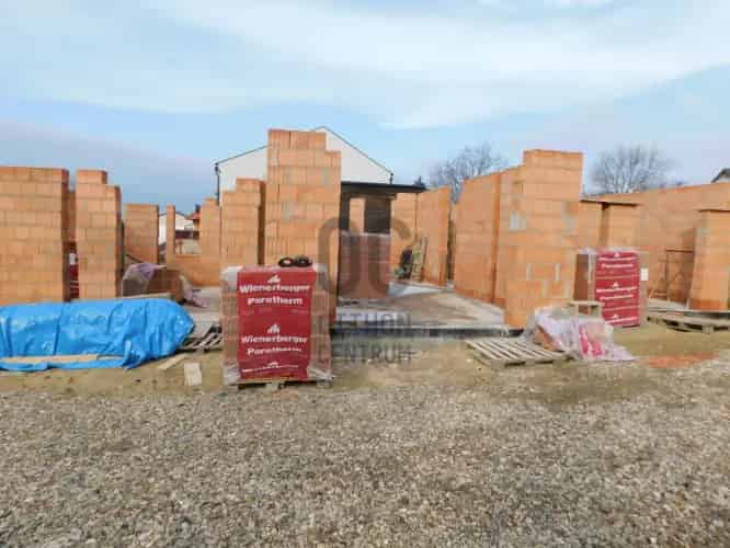 Váci eladó újépítésű ikerház, U0042541