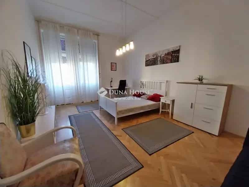 Ház Kiadó , Huszár Mátyás rakpart, Szeged, Alföld és Észak
