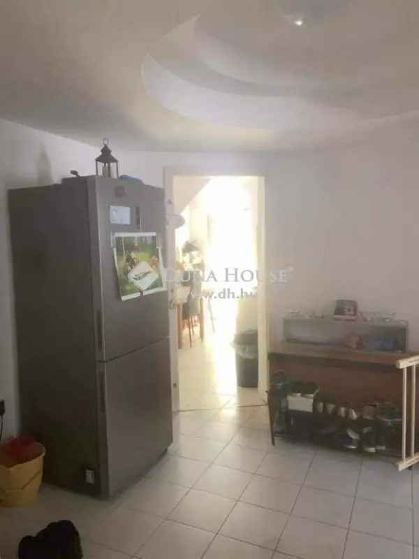 Lakás Kiadó , 9, Bajcsy-Zsilinszky utca, Pécs, Dunántúl
