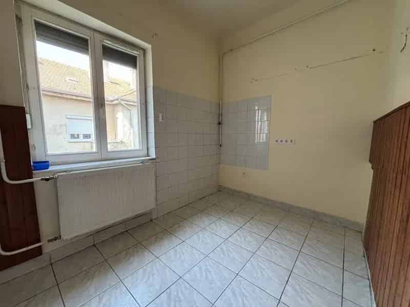 Lakás Kiadó , 9, Bajcsy-Zsilinszky utca, Pécs, Dunántúl