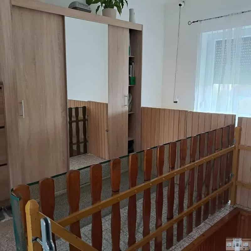 Ház Kiadó , Monori járás, Közép-Magyarország