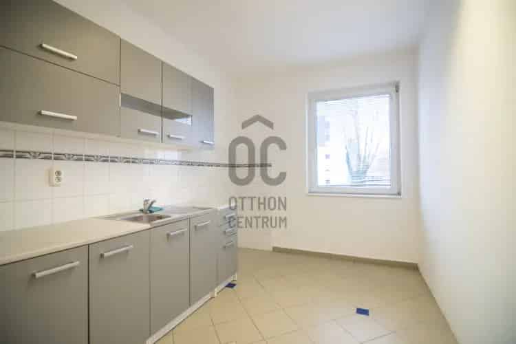 Budapest XIII. kerületi eladó kereskedelmi ingatlan, UZ018026