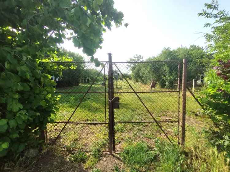 Siofok Szabadi-fürdő hétvégi telek eladó 1660 nm