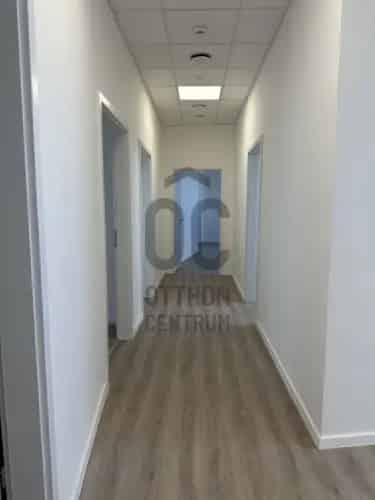 Nyíregyházai eladó kereskedelmi ingatlan, UZ018646