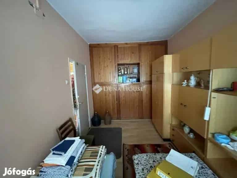 Ipari Telephely Eladó Lakitelek - 9599 nm, Kiváló Elhelyezkedés