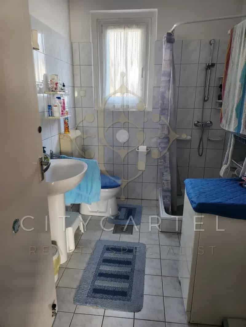 Ház Kiadó , Fonyódi járás, Dunántúl