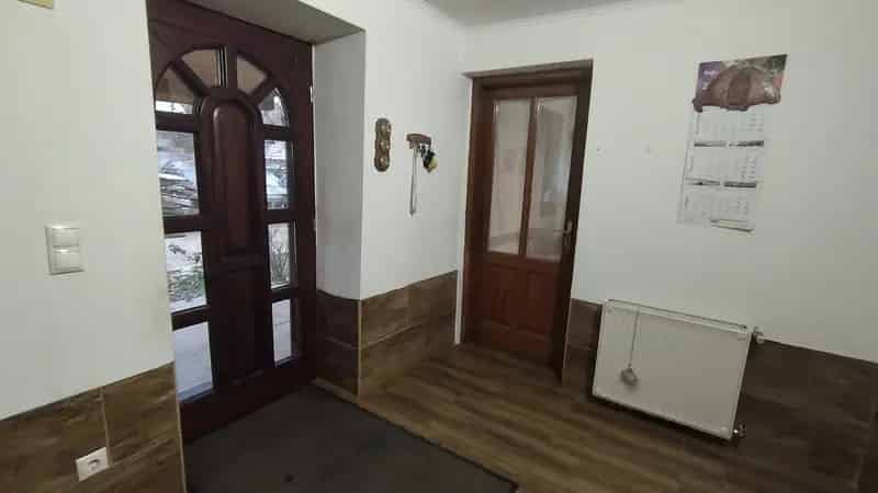 Ház Kiadó , Nagykőrösi járás, Közép-Magyarország